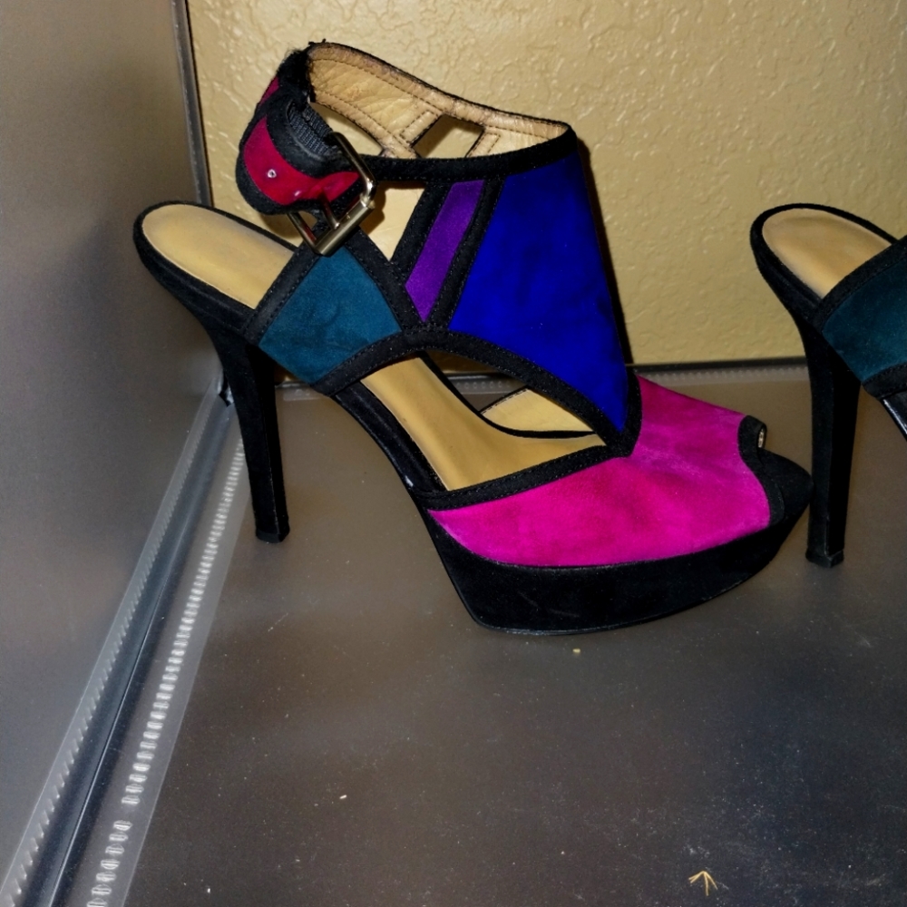 Heels 9 West